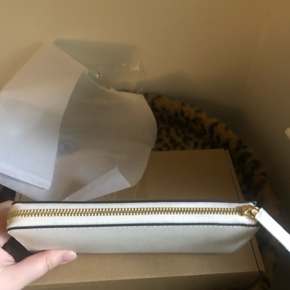 NWT MICHAEL KORS Jet Set Travel Lrg Saffiano Leather Quarter-Zip Wallet - Picture 5 of 13